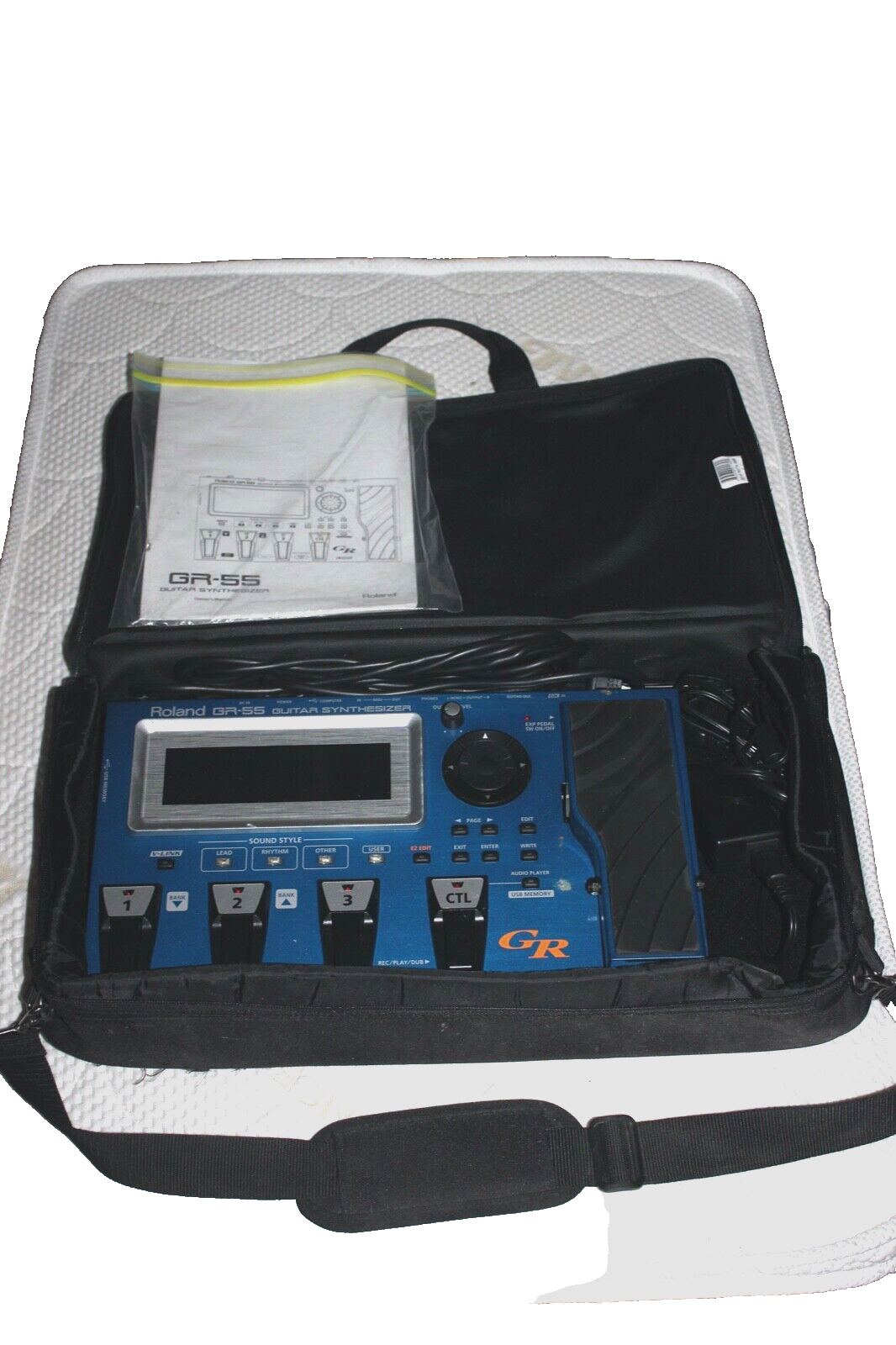 Roland GR-55 Guitar Synthesizer With Carrying Case, Power