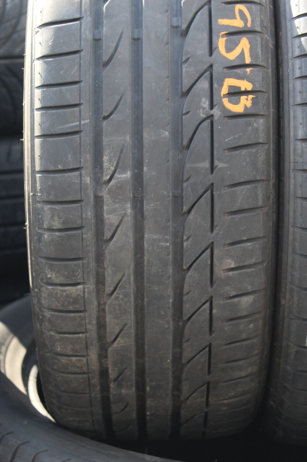 235 40 19 Bridgestone, Potenza S001, 96W, x2 A Pair 6.7mm (F1_tyres) L3795