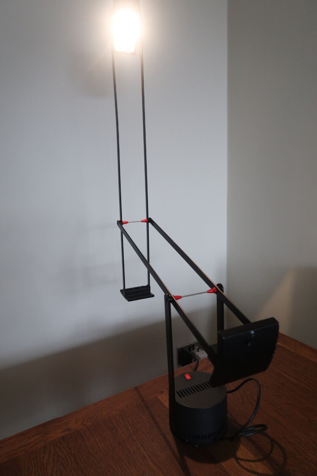ARTEMIDE TIZIO LAMP SATIN BLACK R.SAPPER A MID CENTURY ARTEMIDE TIZIO LAMP SATIN BLACK R.SAPPER A MID CENTURY