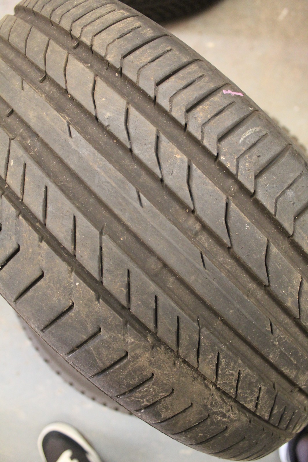225 40 18 Continental, CSC 5, XL, AO1, 92Y, x1 Single Tyre 6.8mm (F1_tyres) X101