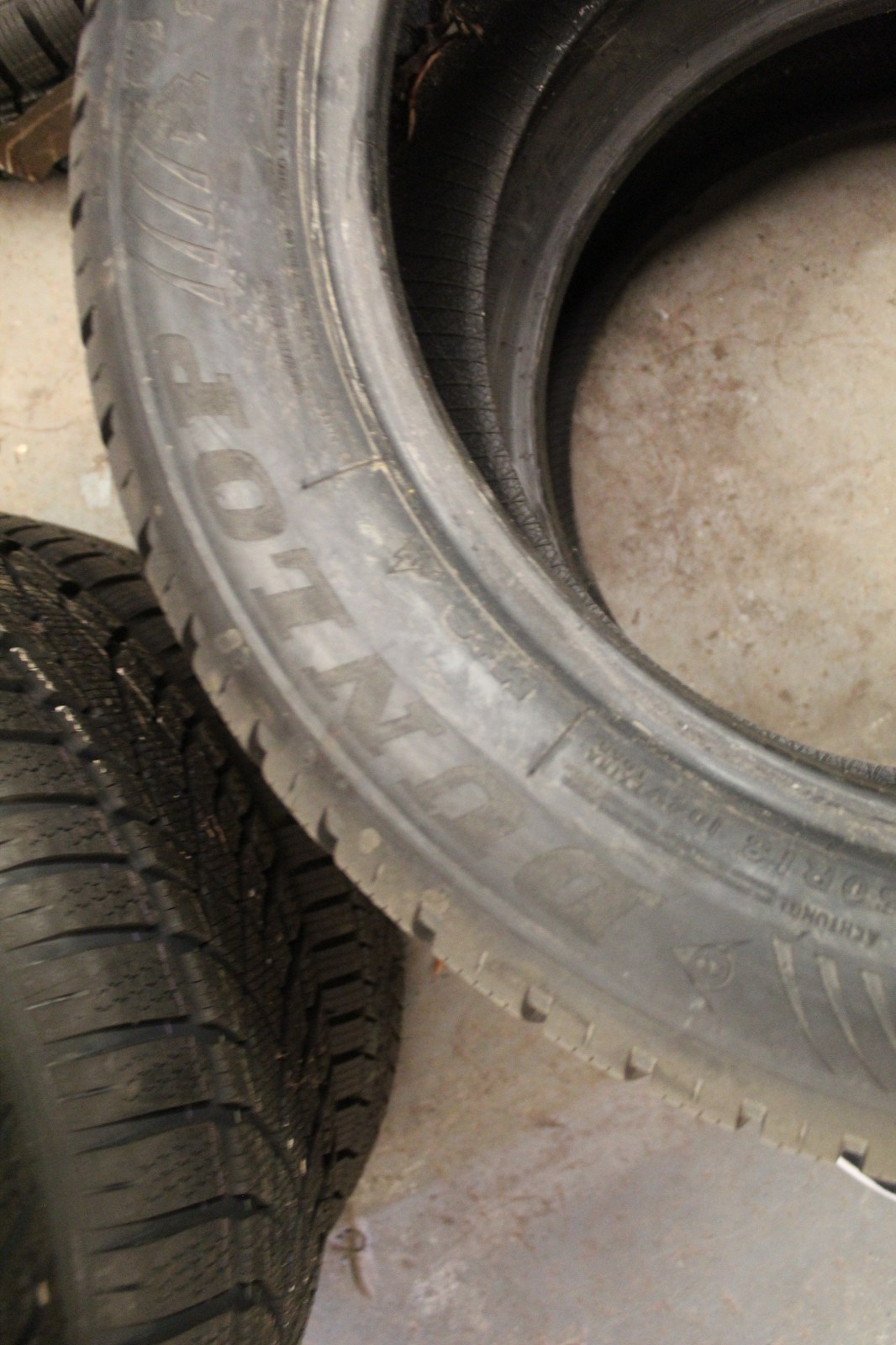 New 245 50 18 Dunlop, RunFlat, Winter, 104V, x1 Tyre (F1_tyres) X143