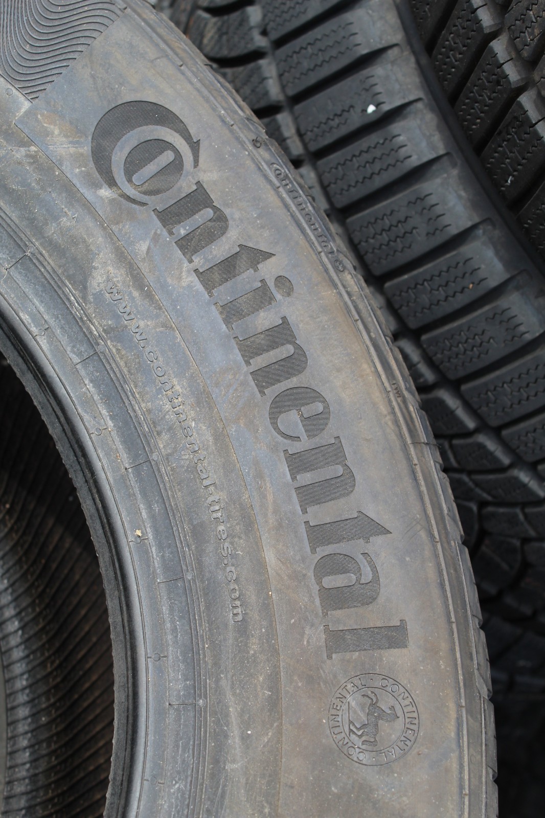 New 235 65 17 Continental, C Premium Contact 5, 104V, x1 Tyre (F1_tyres) L3710