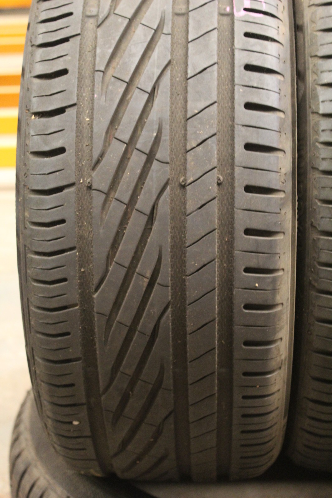 245 45 18 Uniroyal, Rain Sport, XL, 87Y, x2 A Pair 6.4mm (F1_tyres) X132