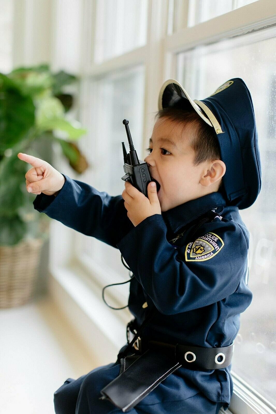 Dress Up America Police Costume For Boys - Cop Uniform Costume for Kids