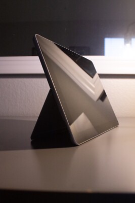 Mircrosoft Surface Go With Accessories
