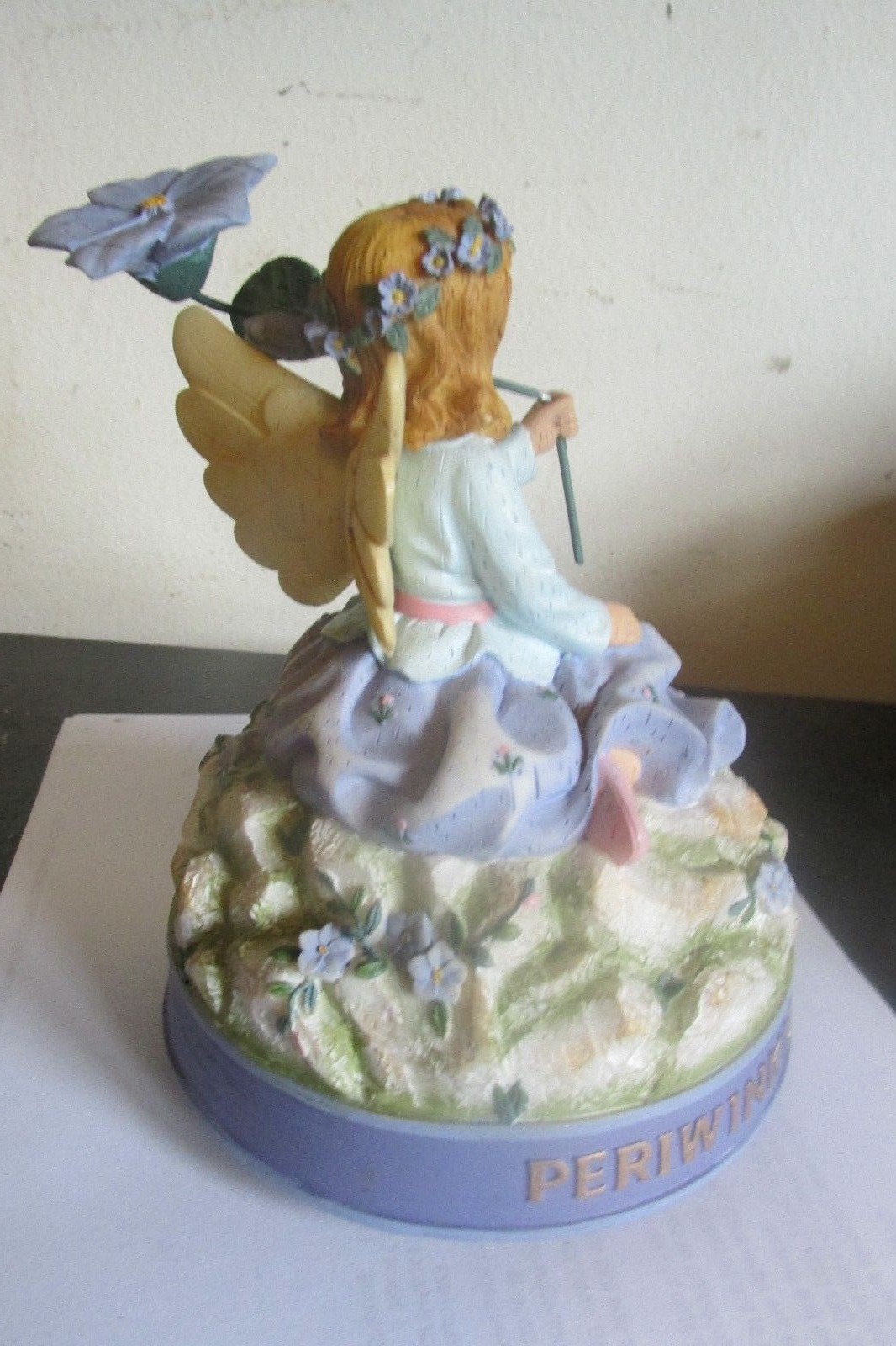 RARE Demdaco Kathy Killip Periwinkles For Friendhip Musical Figurine VERY RARE !