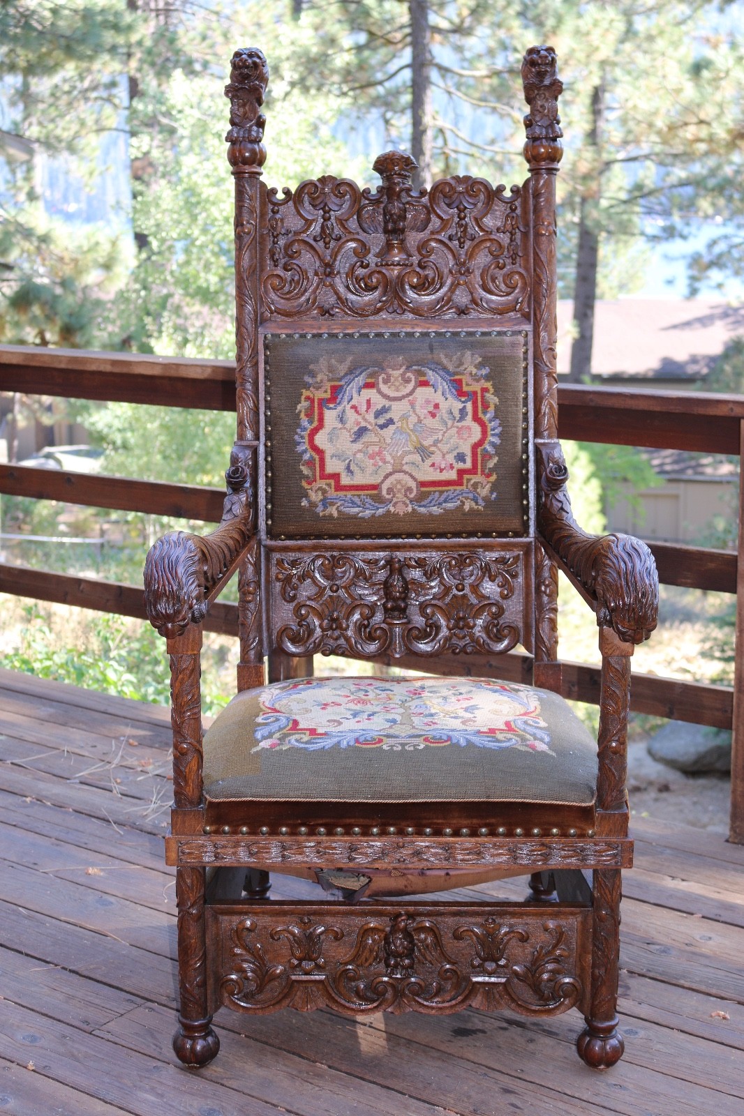 VICTORIAN ERA ENGLISH WOOD THRONE W/ LION ARM RESTS