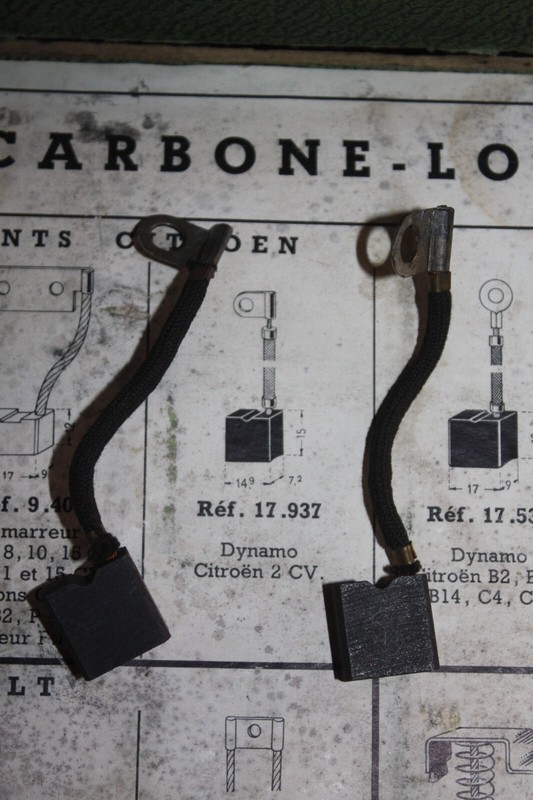 Paire De Charbons De Dynamo Neufs DâÃ©Poque Citroen 2cv A Az Azu 375 425