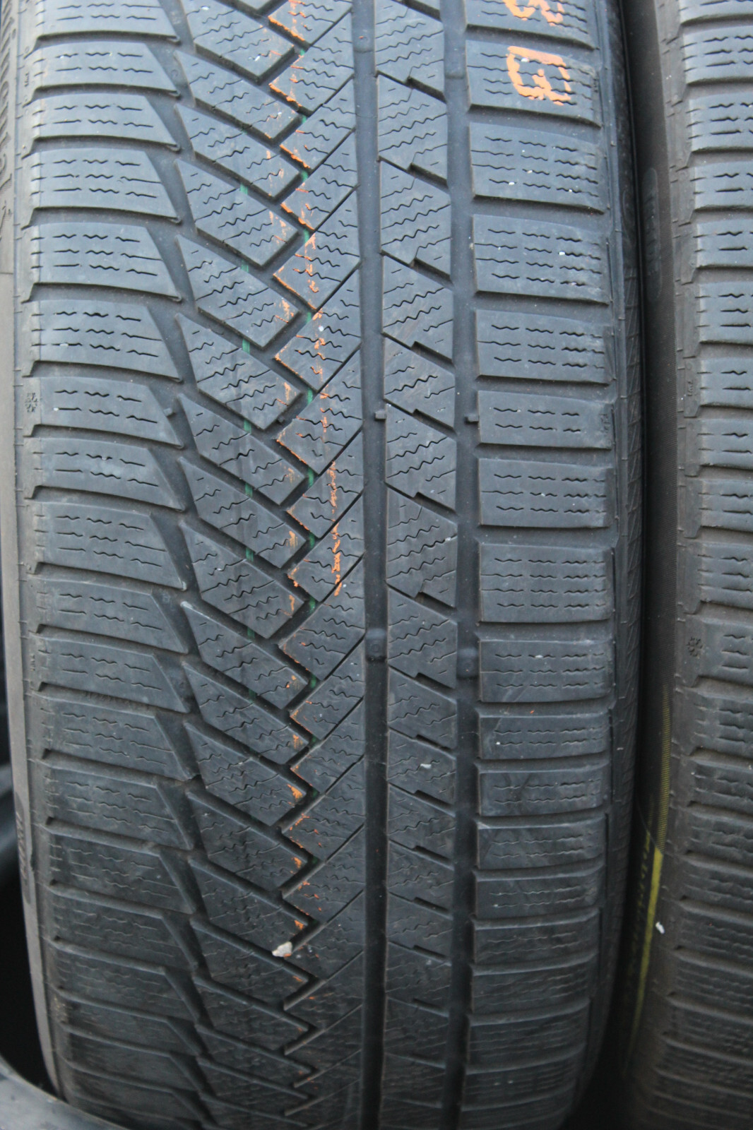 225 40 18 Continental, Winter, XL, M+S, 92V, x2 A Pair 5.5mm (F1_tyres) L3083