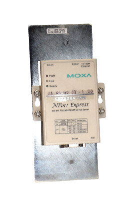 MOXA NPORT EXPRESS DE-311 RS-232/422/485 Device Server With Mount