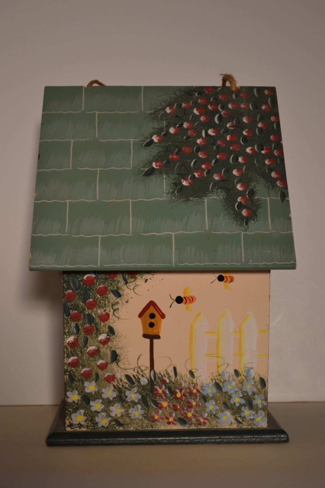 WOODEN BUTTERFLY HOUSE HAND PAINTED Garden Bees Bird House 8 1/2