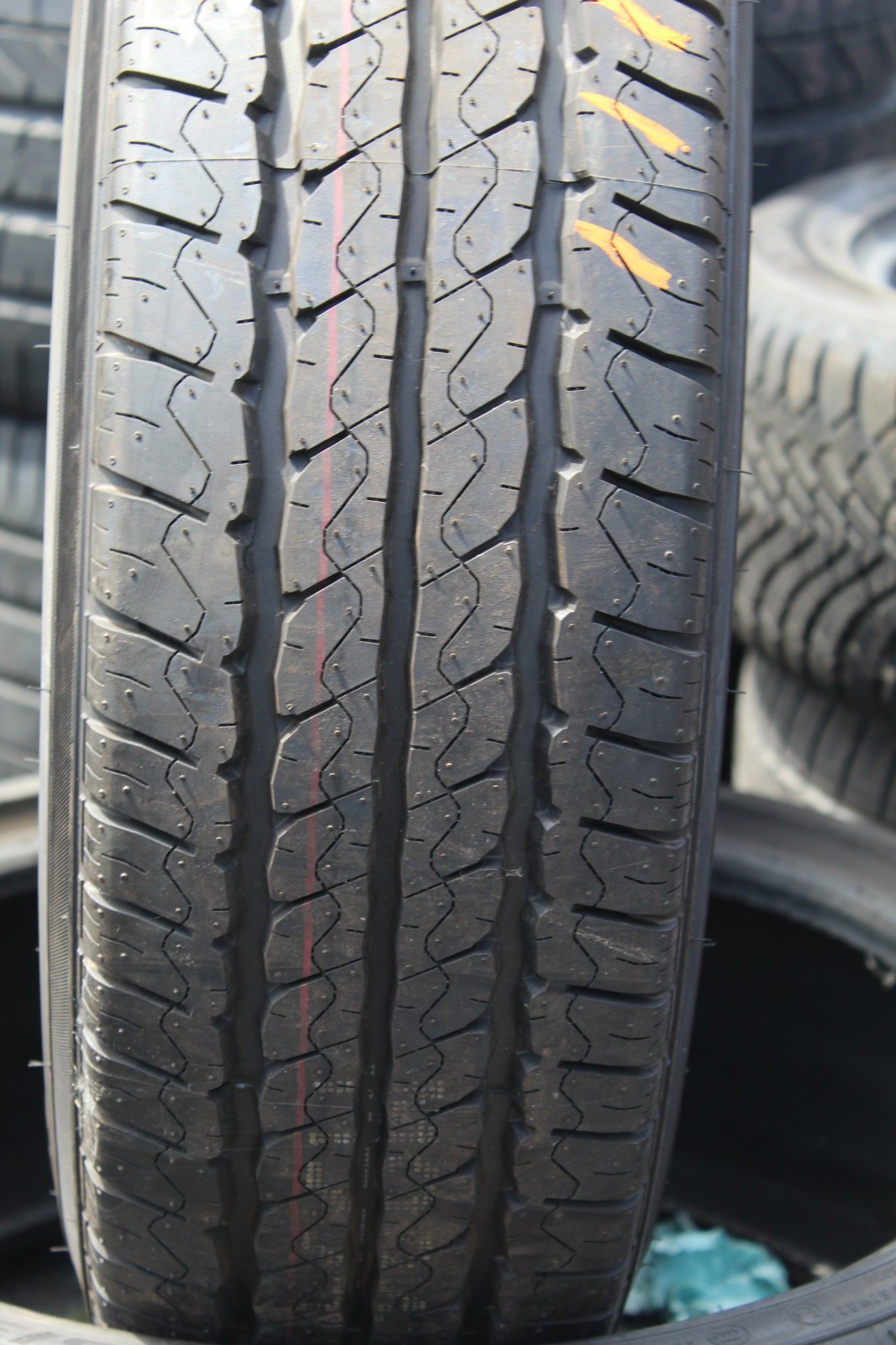 New 205 75 16C Maxxis, Van Smart MCV3, 113/111R, x1 Single Tyre (F1_tyres) YD111