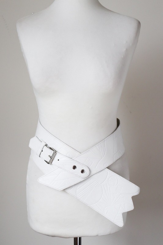 White Leather Wide Belt - 1980s Vintage - Asymmetric - XS