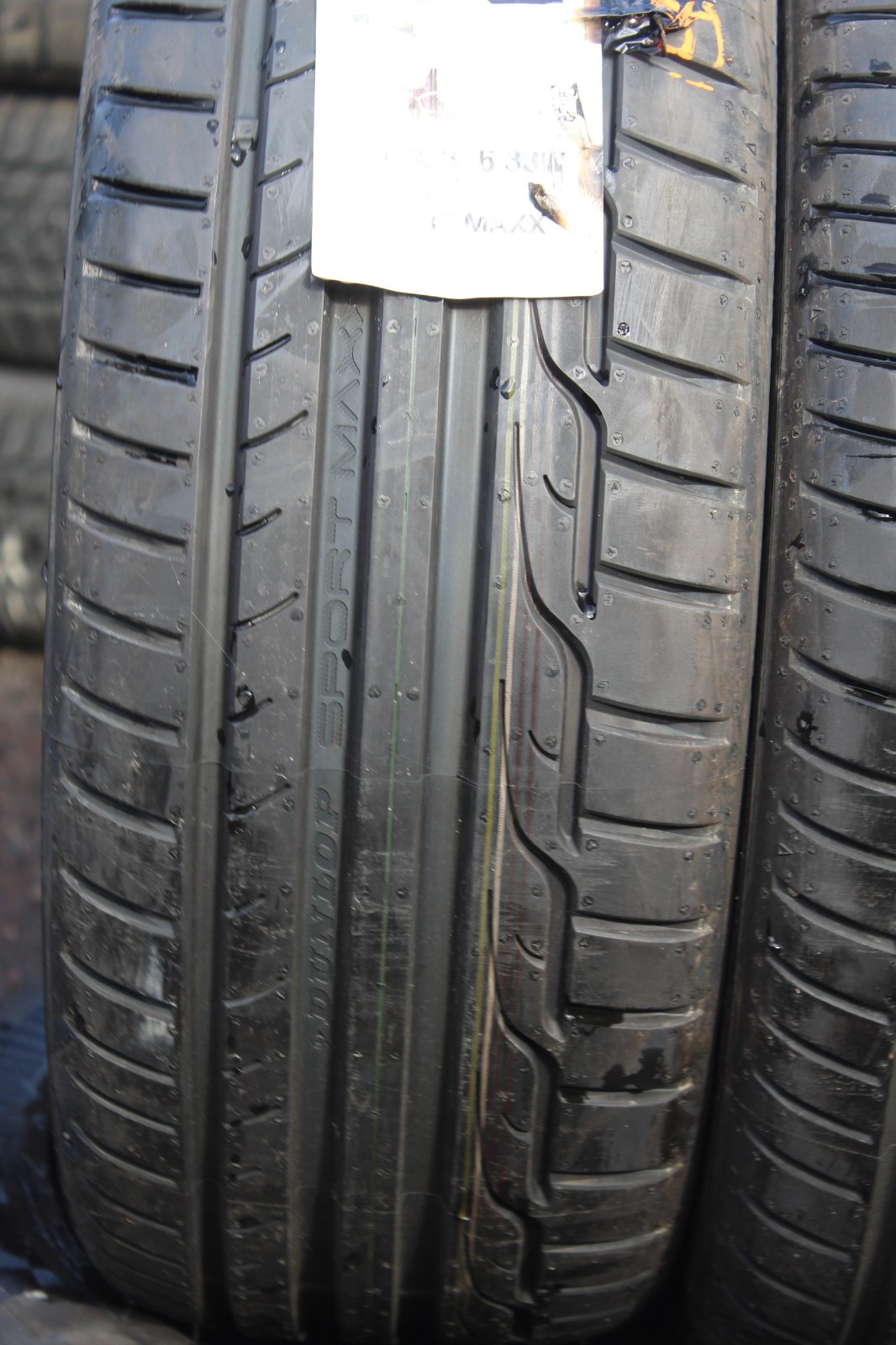 New 205 45 16 Dunlop, Sport Maxx RT, 83W, x1 Tyre (F1_tyres) FOD L3788
