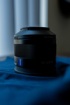 Sony FE ZEISS SONNAR 35mm F2.8 Lens for Full Frame E Mount - EXCELLENT CONDITION