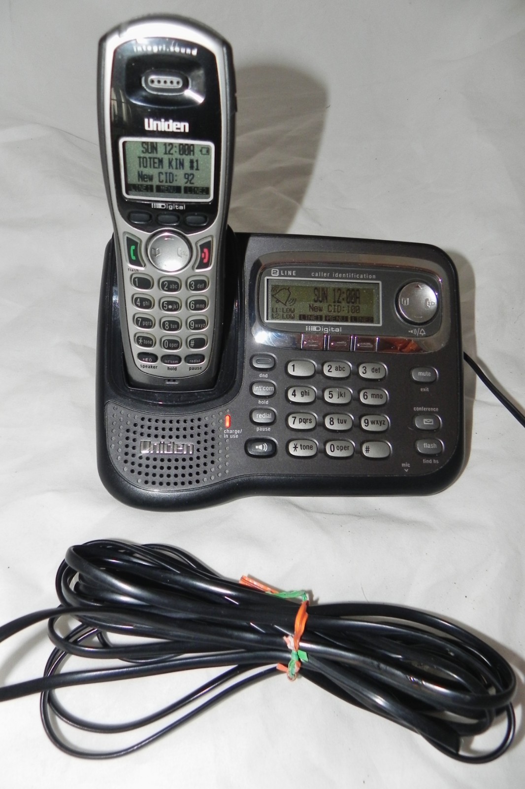Uniden TRU9466 2-Line Expandable Cordless Telephone with original Handset