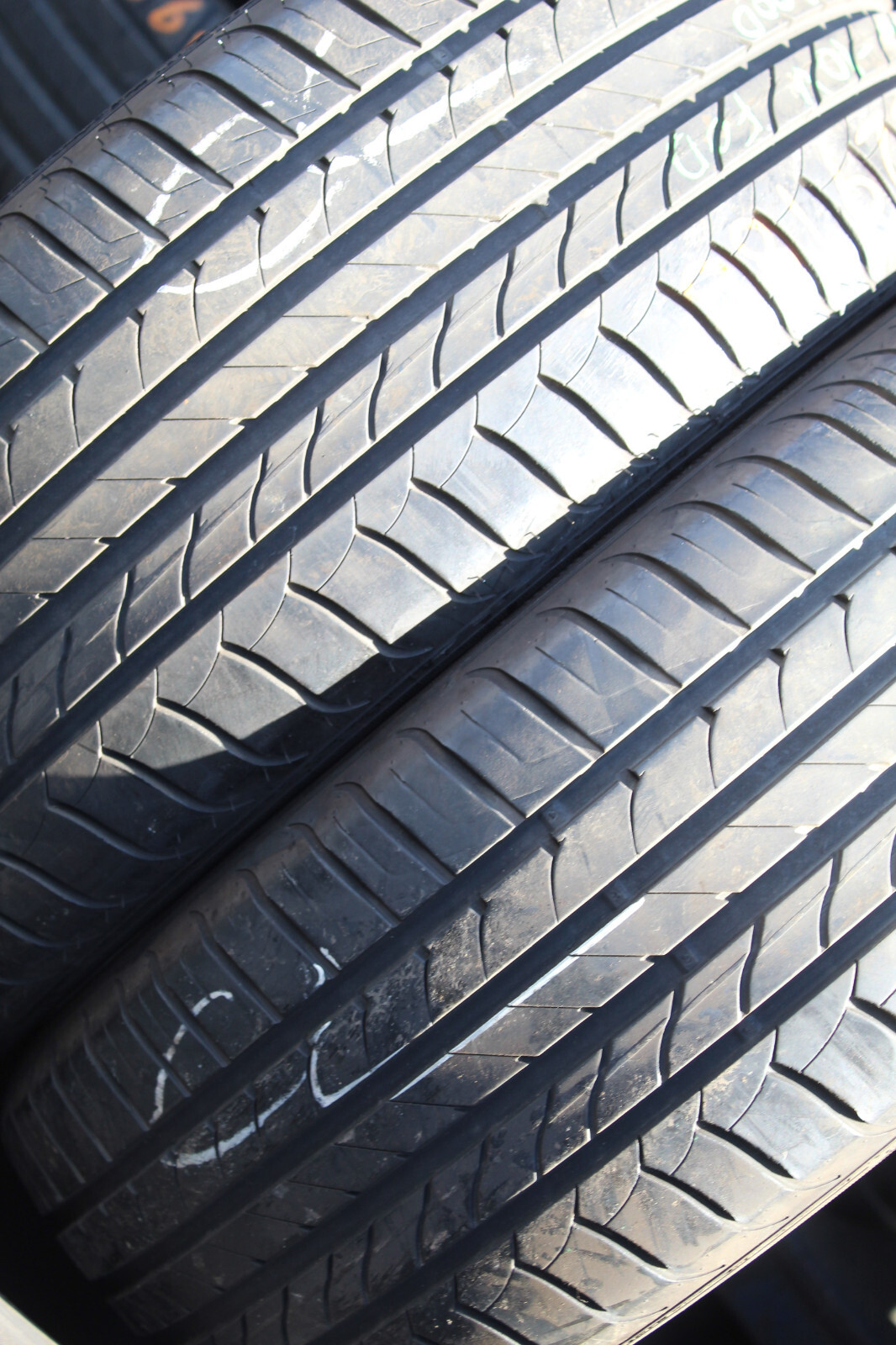215 50 17 Goodyear, Efficient Grip, 91V, x2 A Pair 6.5mm (F1_tyres) FOD L2918