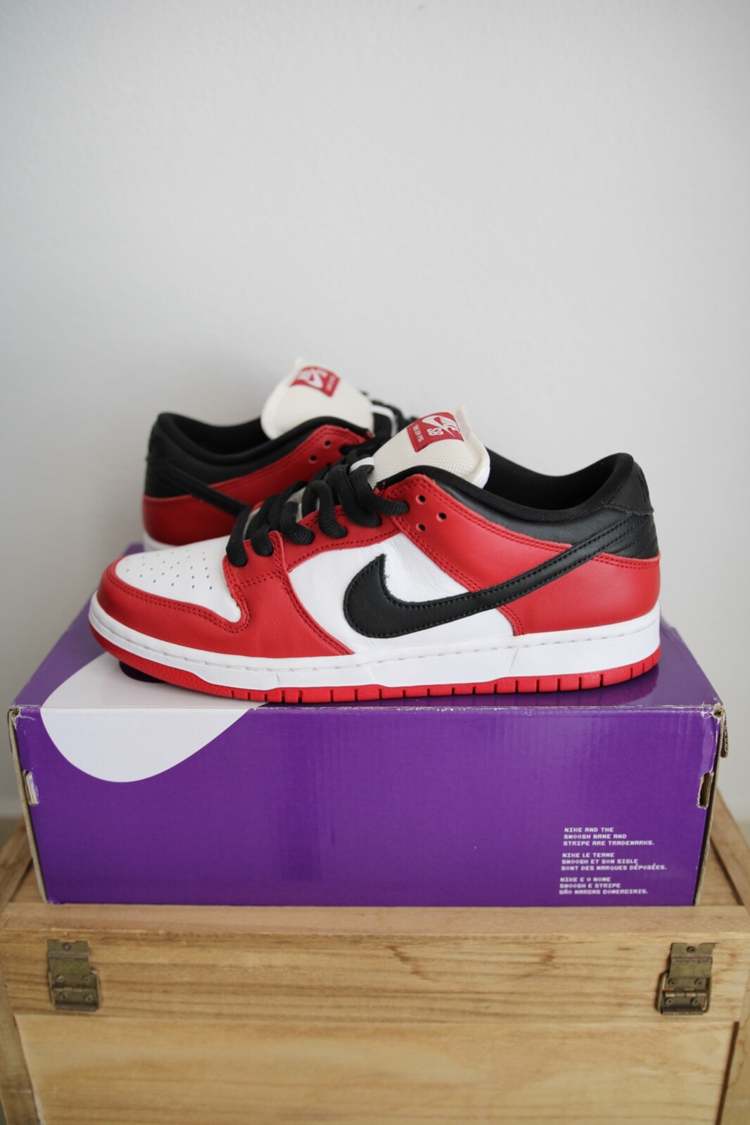 Nike SB Dunk Low J-Pack Chicago Size 9.5 100% Authentic PADS Nike SB Dunk Low J-Pack Chicago Size 9.5 100% Authentic PADS