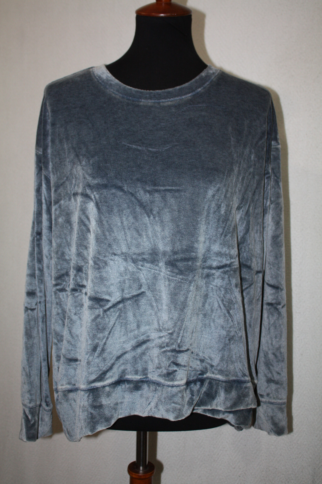 NWT Cable & Gauge Sz L Denim Blue Velour Knit Pullover NWT Cable & Gauge Sz L Denim Blue Velour Knit Pullover