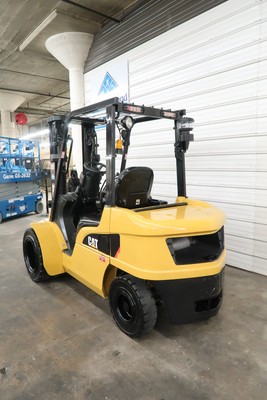 2012' CAT 2PD6000, 6,000# DIESEL Forklift, Dual Wheels, Three Stage, S/S
