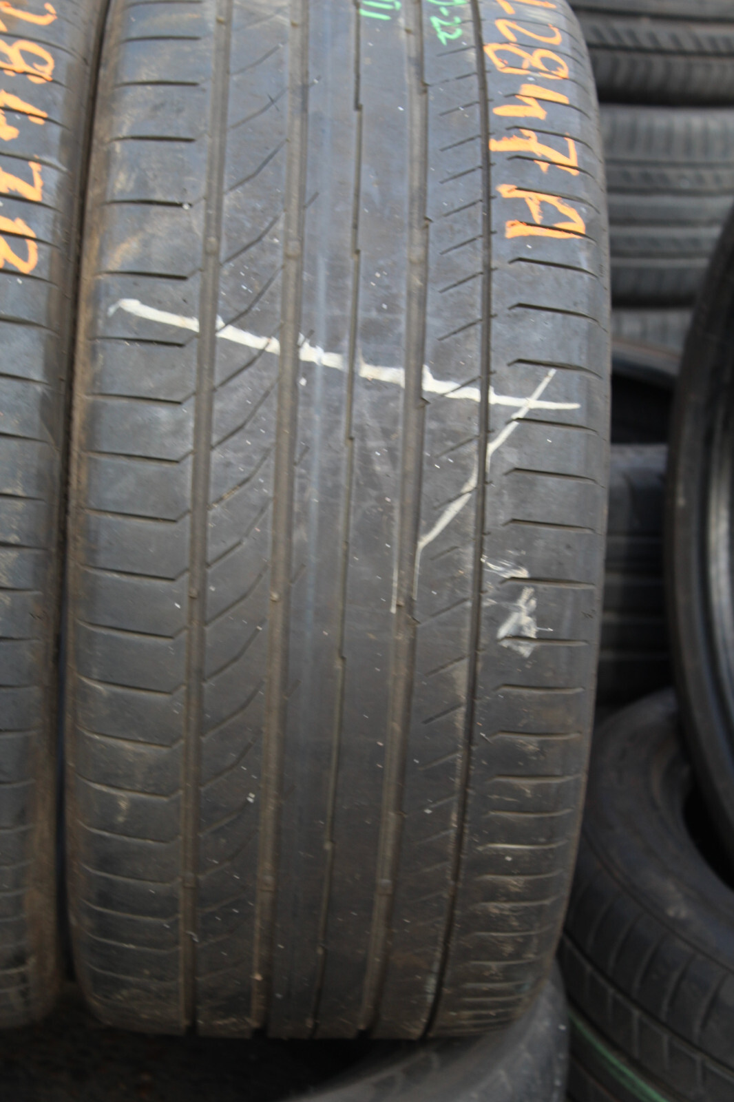 255 35 19 Continental, CSC 5P, XL, MO, 96Y, x2 A Pair 5.2mm (F1_tyres) L2847