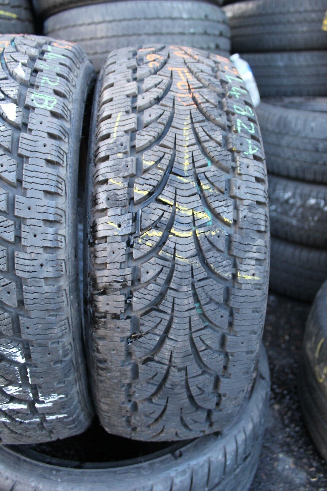 New 215 60 16c Pirelli, Winter Chrono, 103/101R, x2 A Pair (F1_tyres) FOD L482