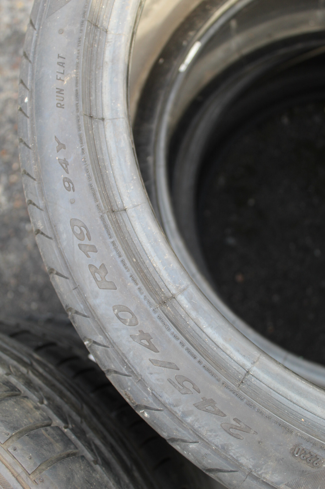 245 40 19 Pirelli, P Zero TM, RunFlat, 94Y x2 A Pair 6.0mm (F1_tyres) L2856