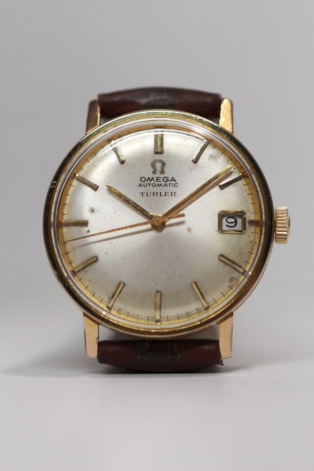 Omega turler discount