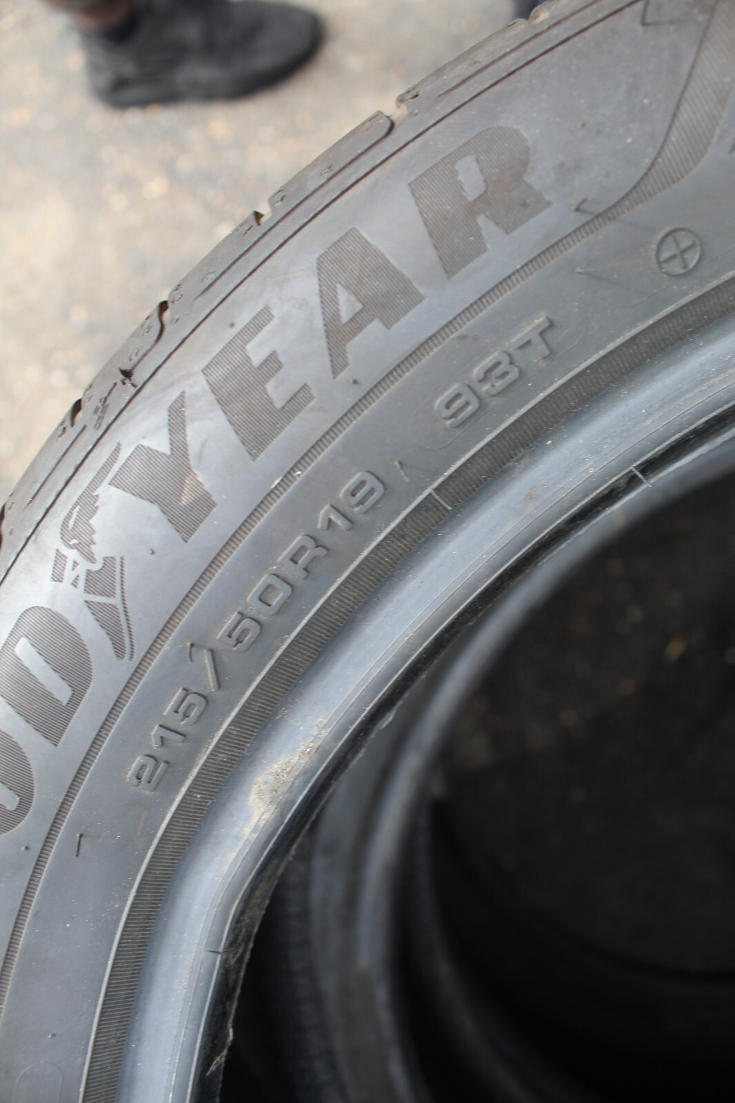 New 215 50 19 Goodyear, Efficient Grip, 93T, x2 A Pair (F1_tyres) L1385