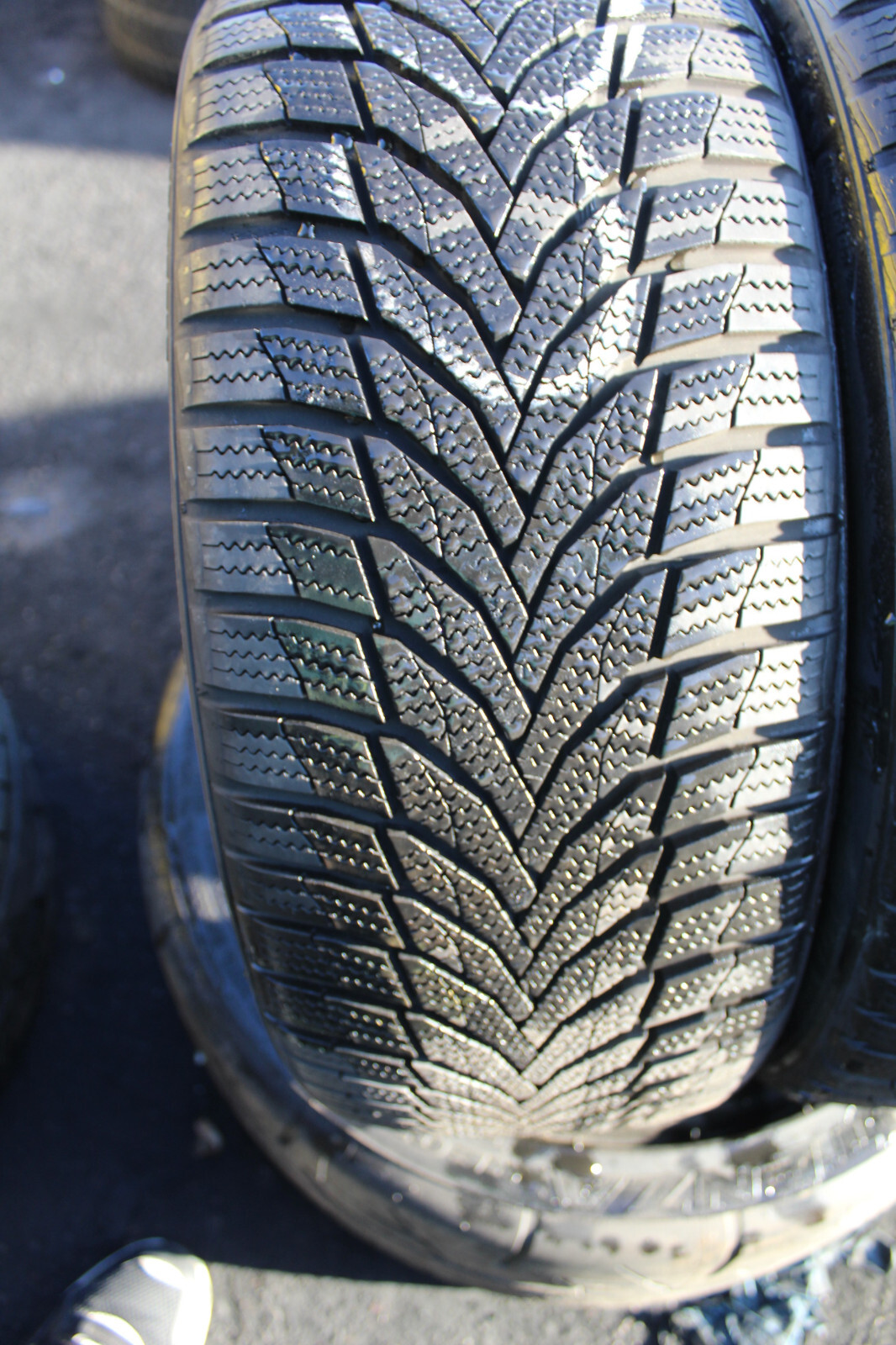 215 40 18 Nexen, Winter, XL, M+S, 89V, x2 A Pair, 7mm (f1_tyres) FO L342