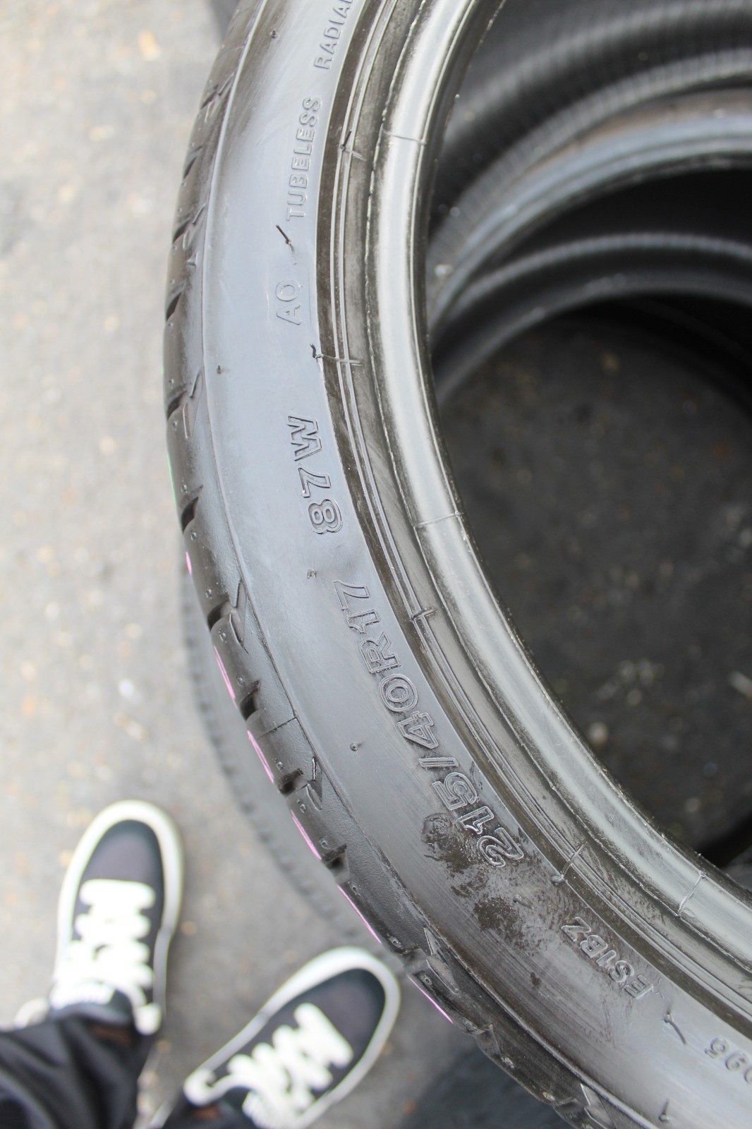 215 40 17 Bridgestone, Potenza S001, AO, XL 87W x2 A Pair 7.5mm (F1_tyres) L3932