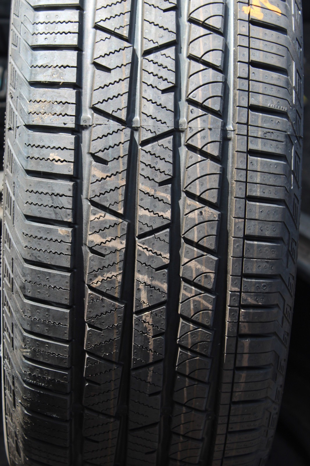 New 235 50 18 Continental, M+S, 97V, x1 Single Tyre (F1_tyres) L3584