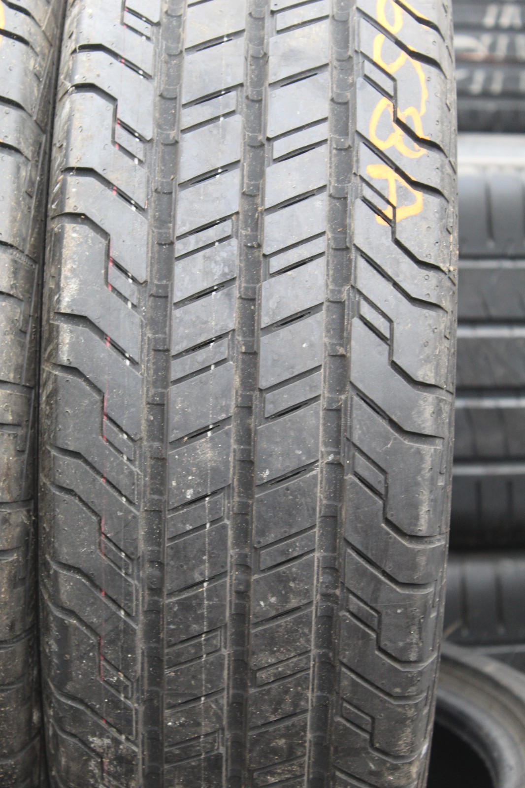 New 215 65 16C Continental, Conti Van Contact 106/104T, x1 Tyre (F1_tyres) L3658