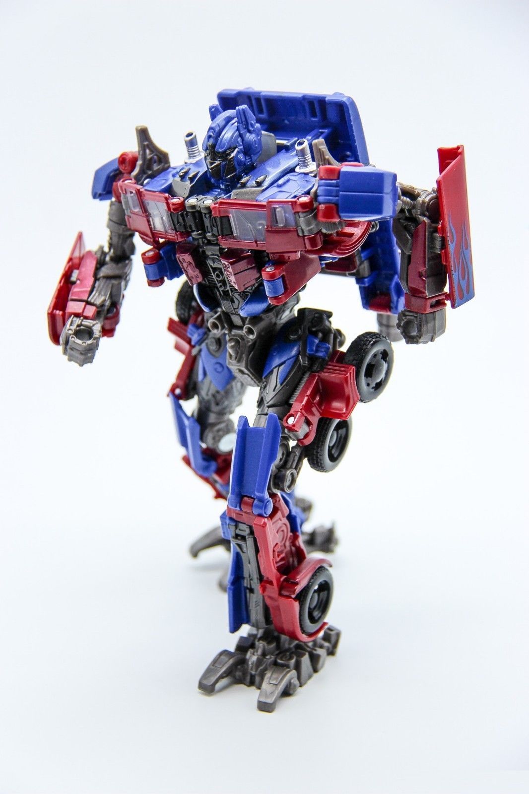 studio series optimus prime 05