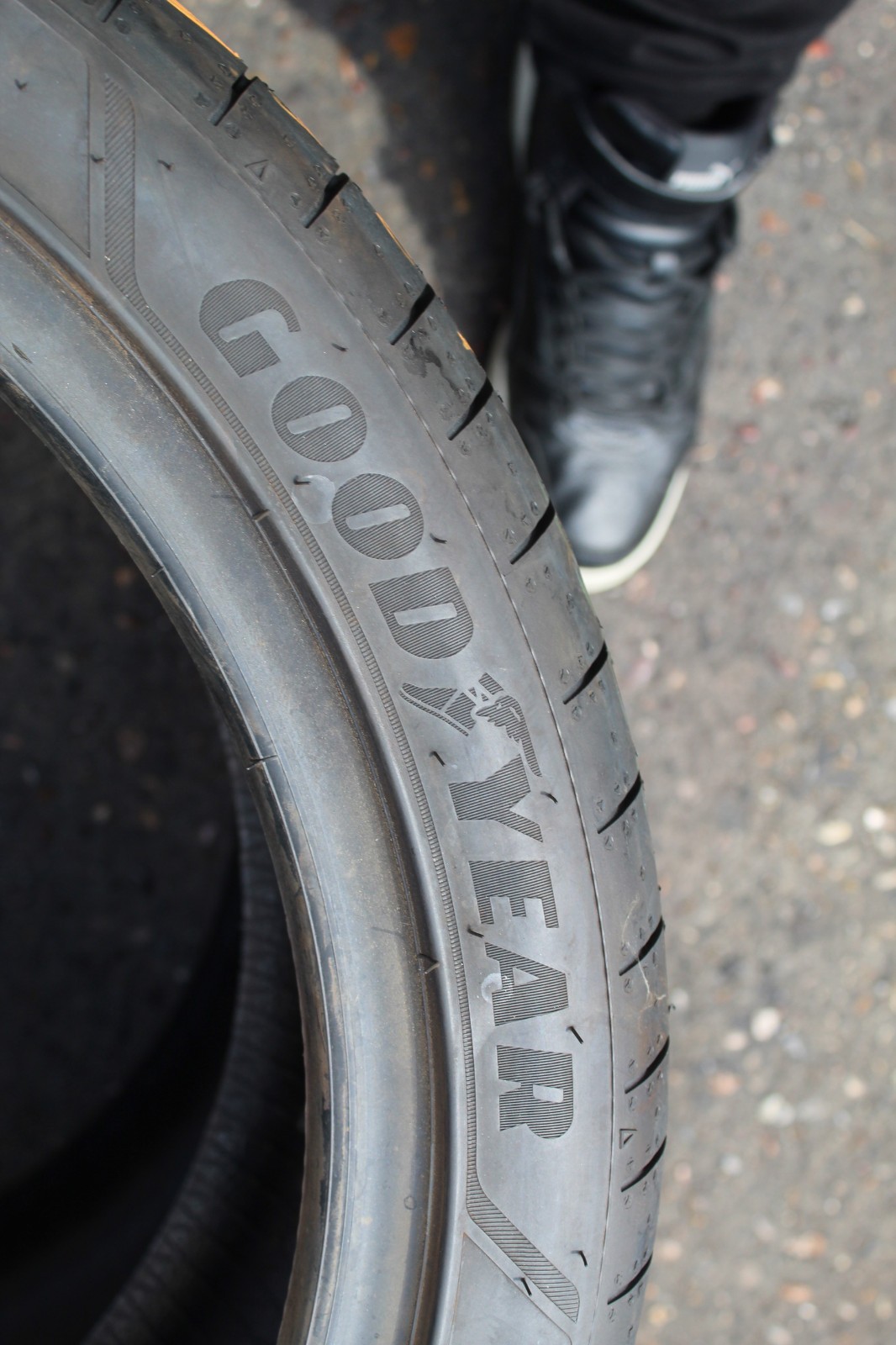 New 235 40 18 Goodyear, Eagle Sport 2, XL, 95Y, x1 Single Tyre (F1_tyres) L3583