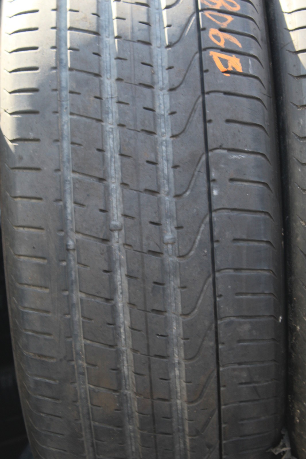 265 40 21 Pirelli, P Zero, MO, 101Y, x2 A Pair 5.8mm (F1_tyres) L3806