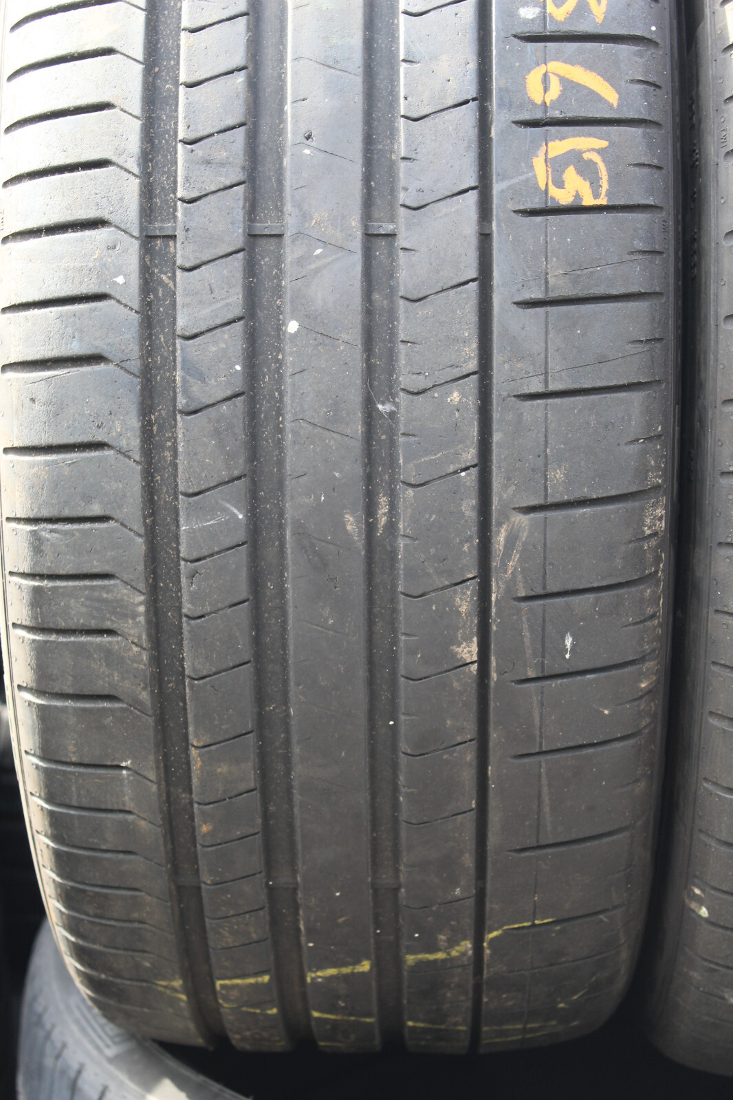 265 35 21 Pirelli, P Zero, PNCS, 101Y, x2 A Pair 6.7mm (F1_tyres) FO L3336