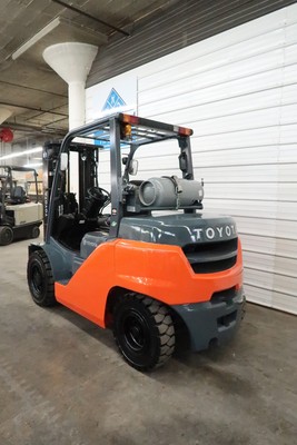 2015 Toyota Forklift, 8FG35U, 8,000# Pneumatic, LP GAS, Three Stage,  4 Way Hyd.