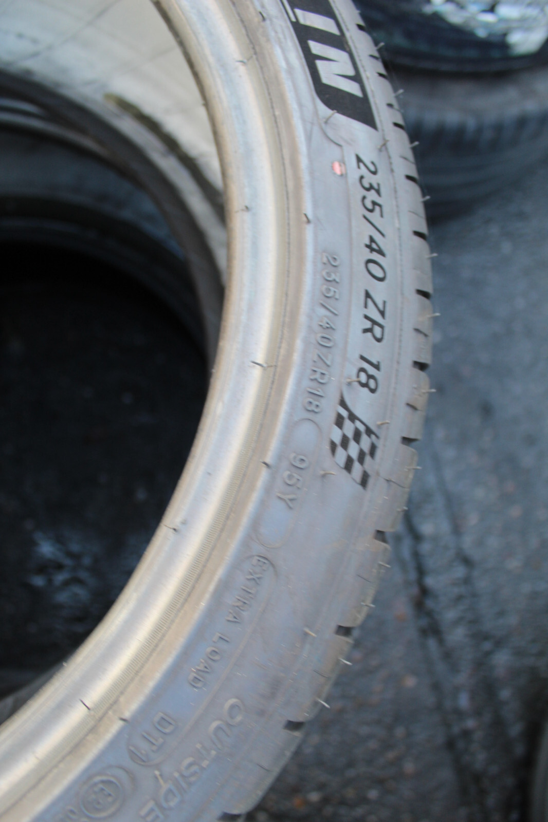 235 40 18 Michelin, Pilot Sport 4, XL, 95Y, x2 A Pair 6.0mm (F1_tyres) FO L3040