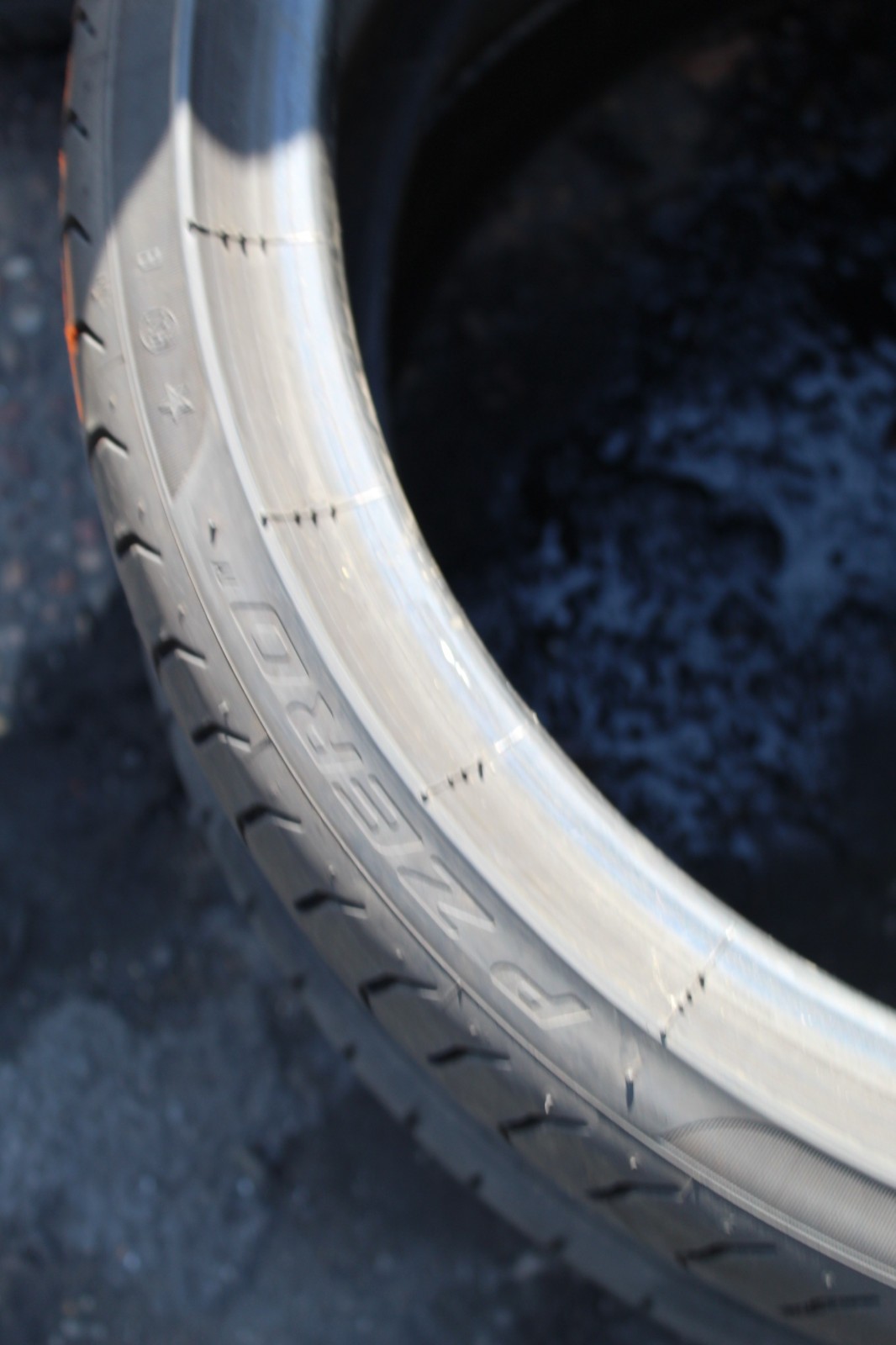 225 35 19 Pirelli, RunFlat, P Zero, 101Y, x1 Single Tyre 6.3mm (F1_tyres) L3807