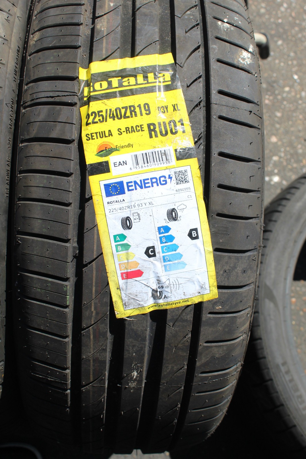 New 225 40 19 Rotalla, Setula SRace RU01, XL, 93Y, x2 A Pair (F1_tyres) L3550