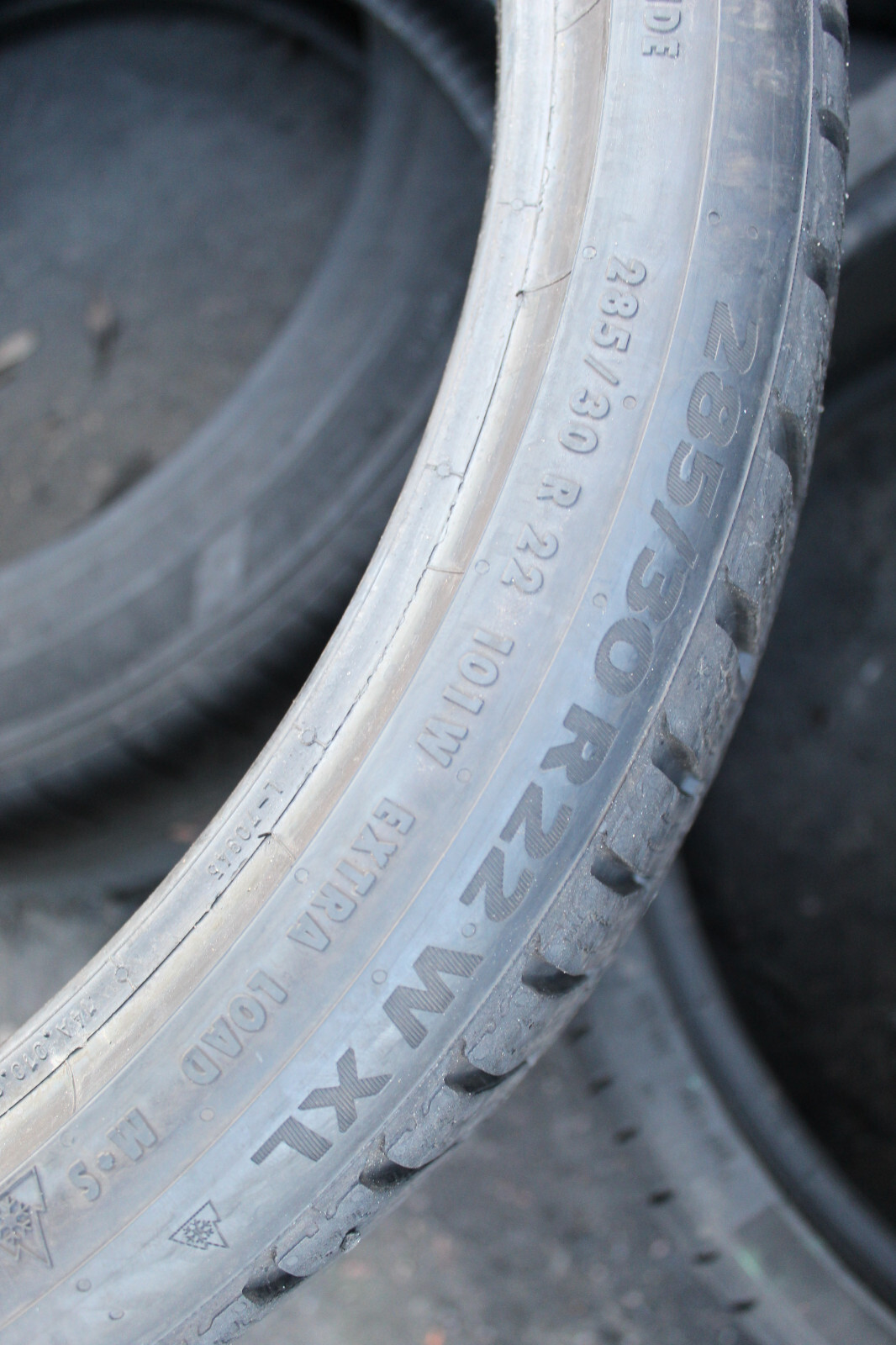 285 30 22 Continental, Winter, M+S, XL, AO 101W x2 A Pair 6.0mm (F1_tyres) L3146