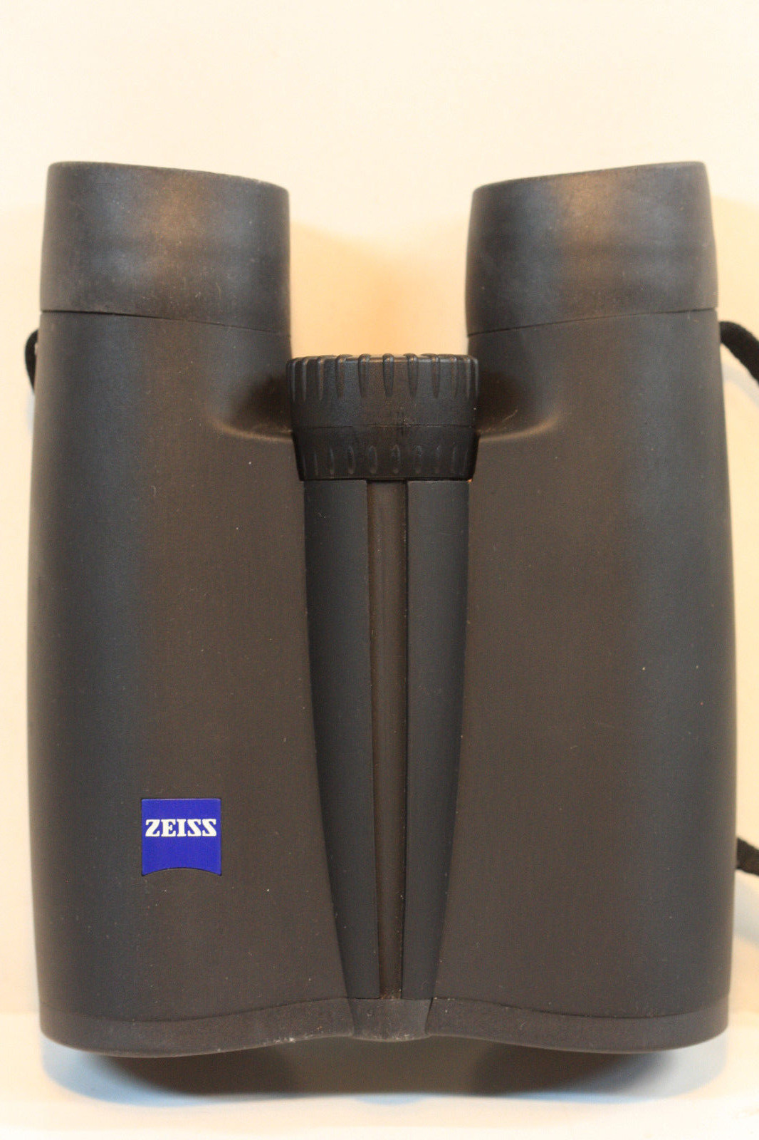 ZEISS   8 x 30 b  mc  binoculars   world class  view.out  ..schott leaded glass