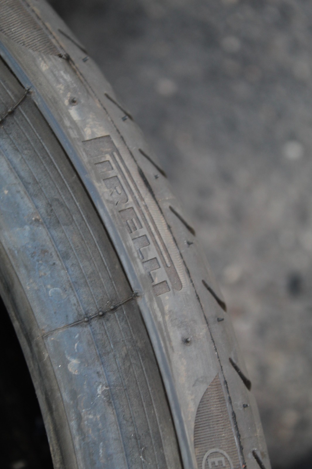 225 35 19 Pirelli, RunFlat, P Zero, 88Y, x1 Single Tyre 7.2mm (F1_tyres) L3808