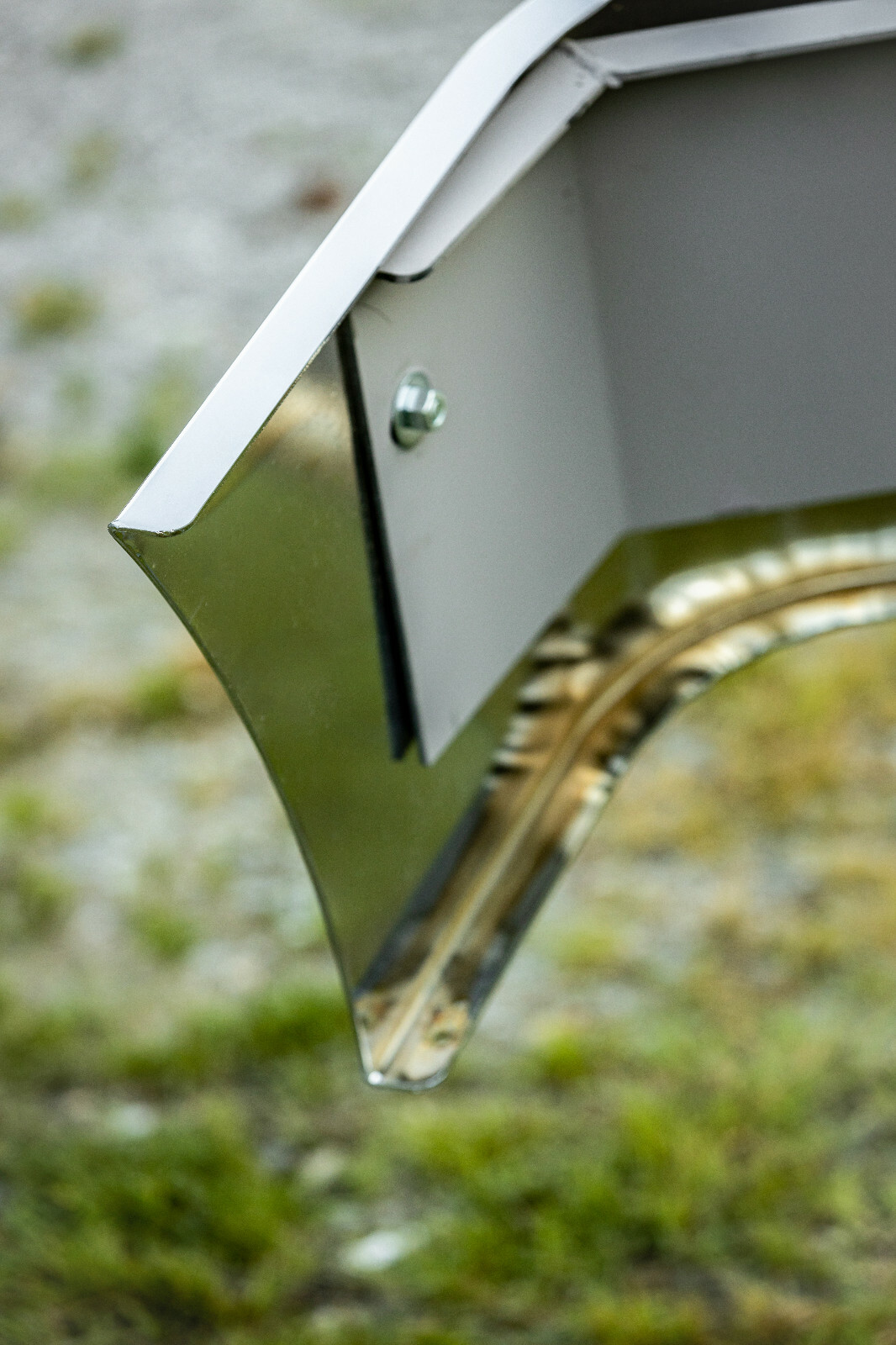 Freightliner FLD 120 / 112 Bumper for Setback Axle - 16" Chrome with Tow - USA