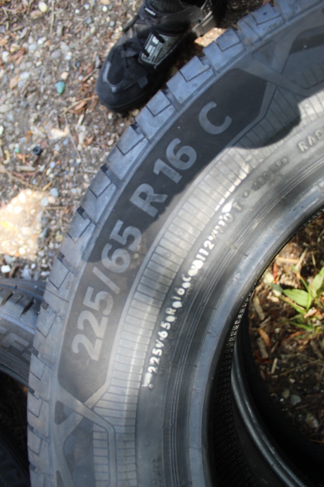 New 225 65 16C Continental, Van Contact Eco, 112/110T, x1 Tyre (F1_tyres) X08