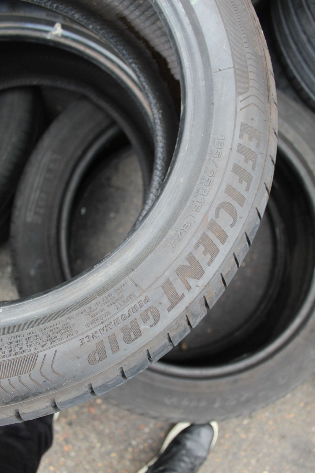 New 195 55 16 Goodyear, Efficient Grip Perfromance, 87V x1 Tyre (F1_tyres) L3649