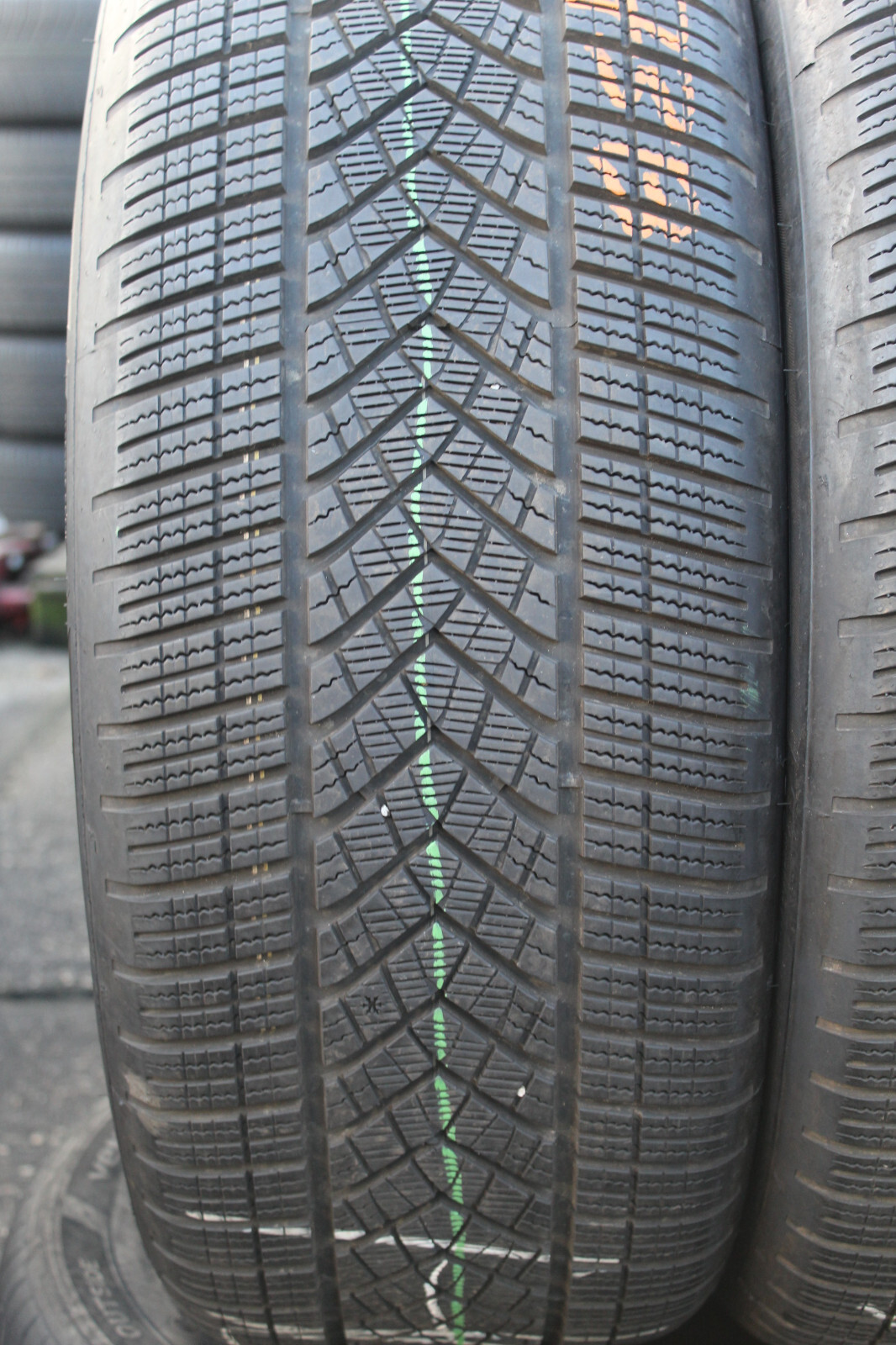 255 50 21 Goodyear, Winter, M+S, 109H, x2 A Pair 7.0mm (F1_tyres) L3073