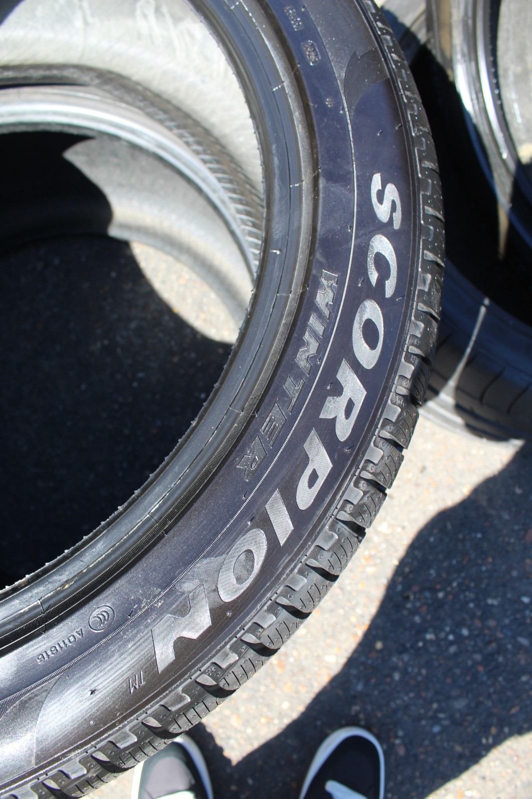 New 285 45 22 Pirelli, Winter, XL, M+S, 114V, x1 Single Tyre (F1_tyres) FOB X02