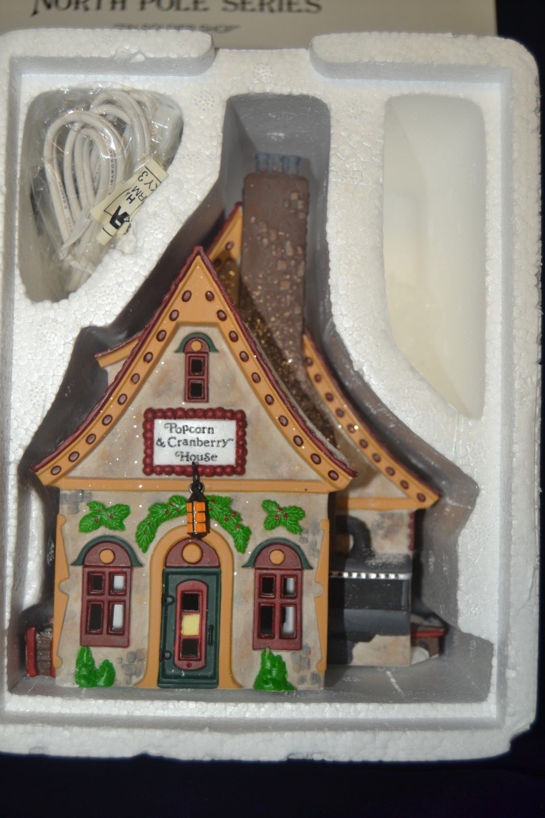 Dept 56 North Pole Series 3 Buildings Tin Soldier Woodworks Popcorn Cranberry